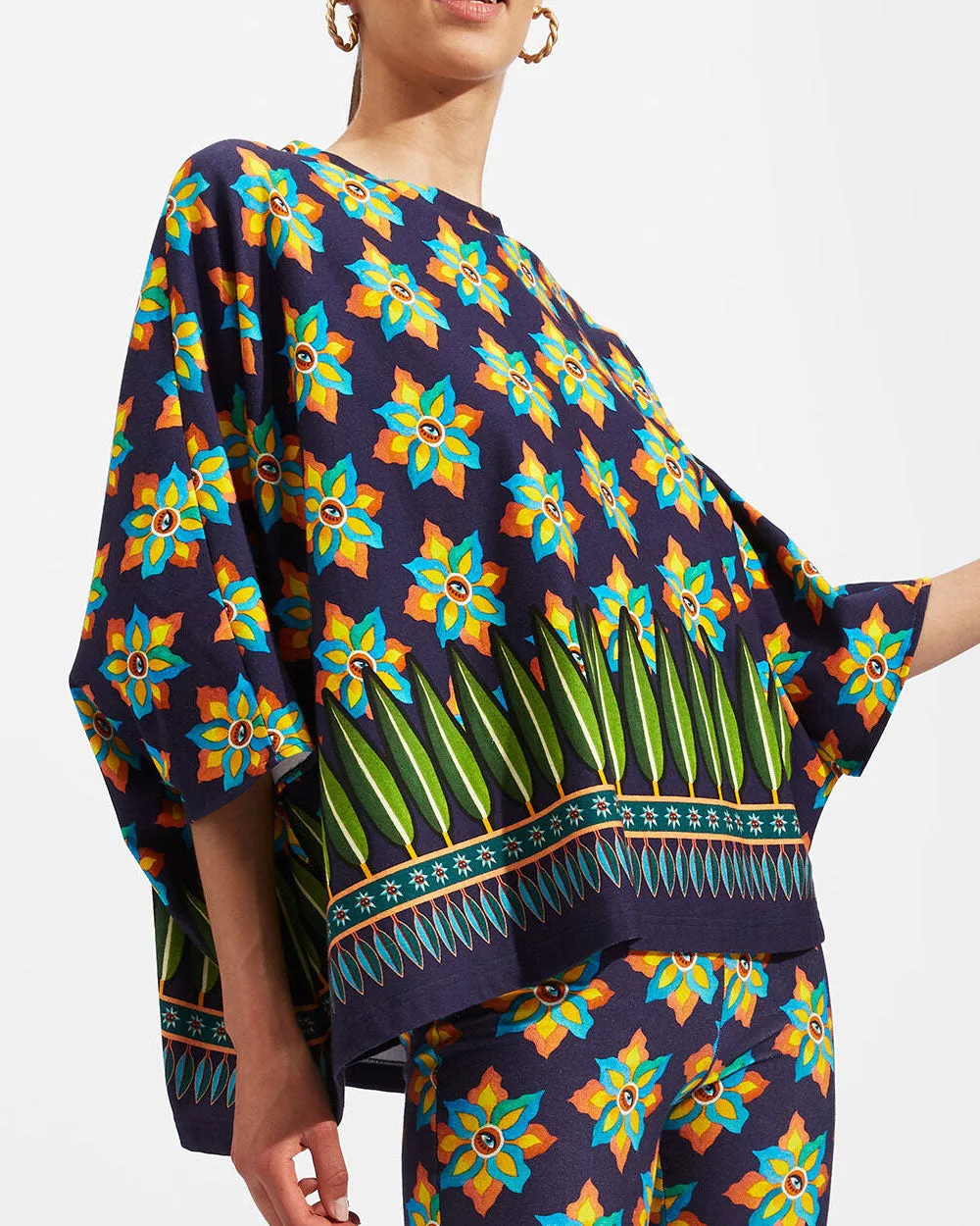Occhi Meditation Poncho
