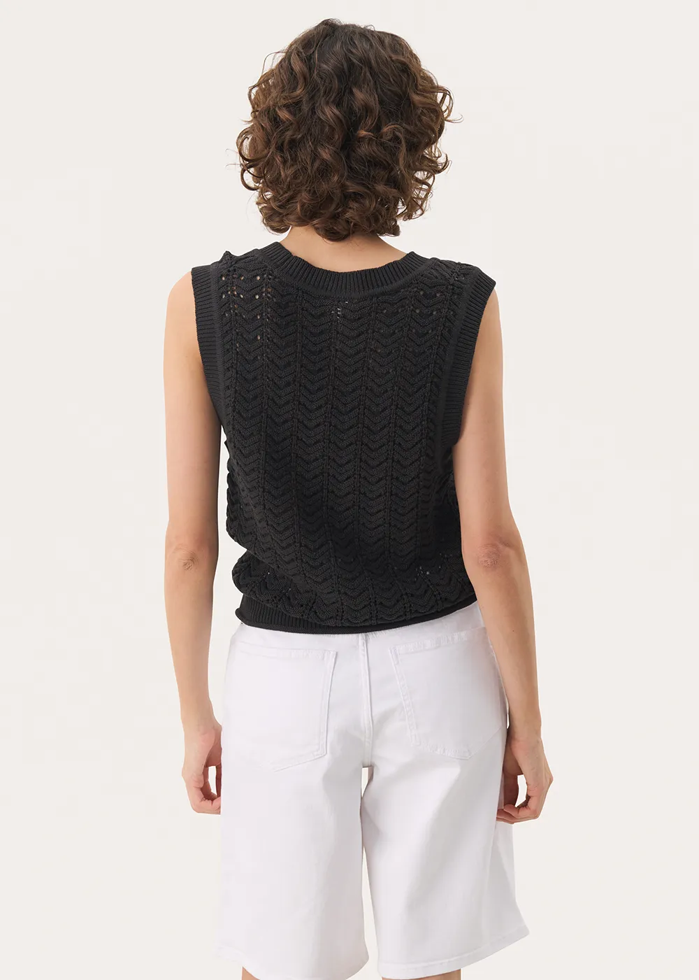 Radka Vest